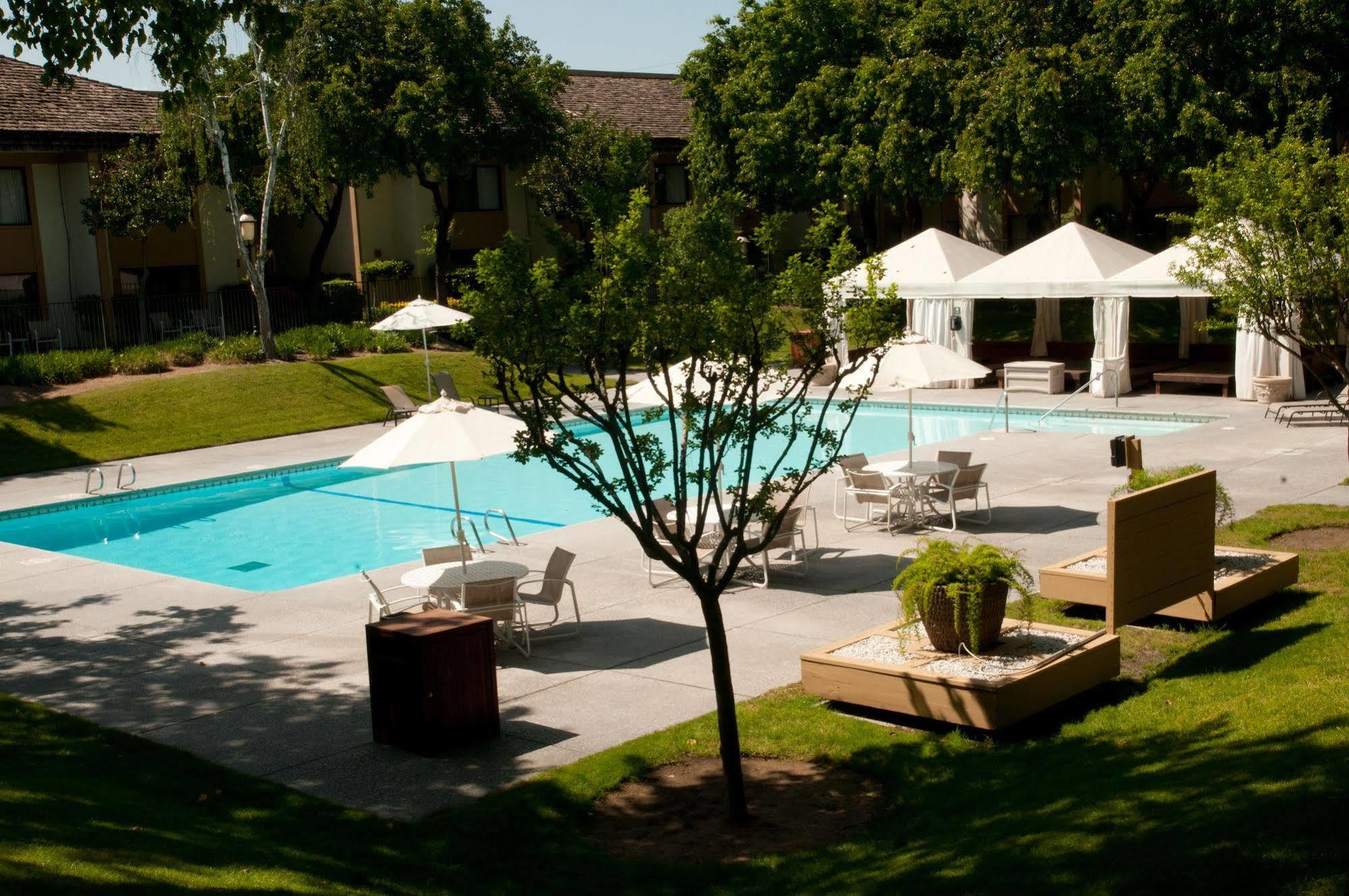 The Hotel Fresno Exterior photo